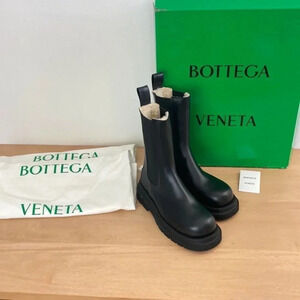 Bottega Veneta Black Shearling Lug Chelsea Boots IT 42/US 9
